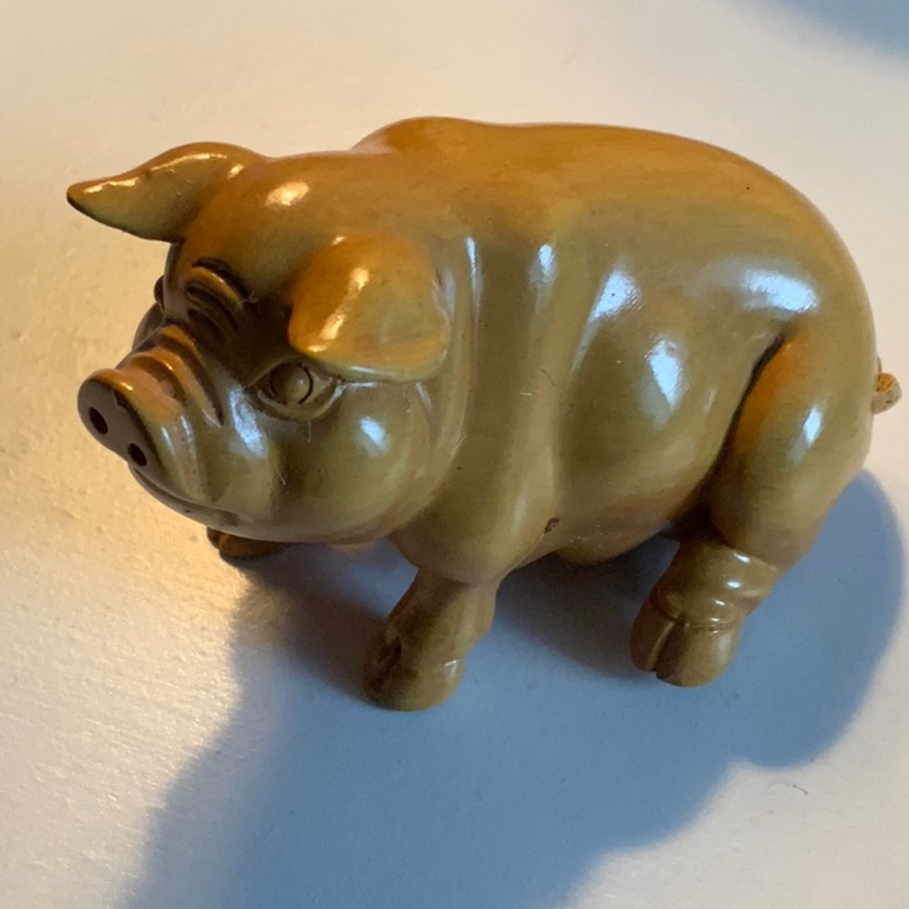 Really Cute Pig Trinket. Very Detailed.
